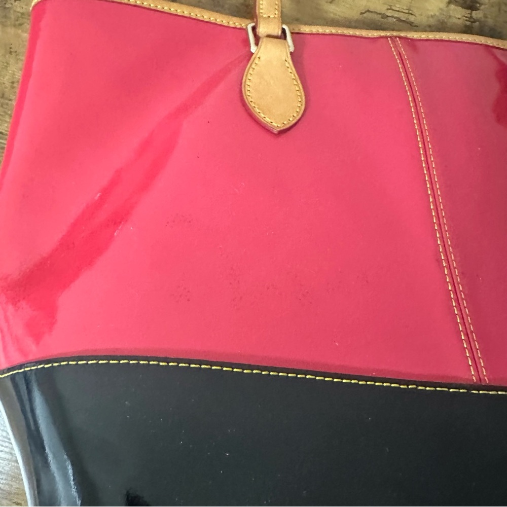 Dooney & Bourke Pink and Black Tote with Elegant Design - Picture 5 of 17